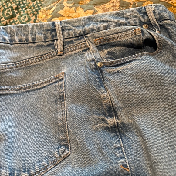 Good American Light Blue Denim Jeans - Picture 2 of 8